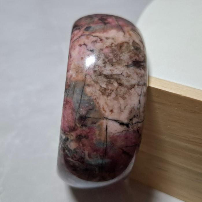 【三寶坊】薔薇手鐲 60圈口 薔薇輝手鐲 玫瑰石 寬鐲 手鐲大圈口 N441-細節圖2