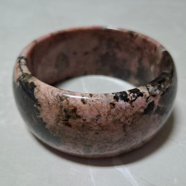 【三寶坊】薔薇手鐲 62圈口 薔薇輝手鐲 玫瑰石 寬鐲 輪胎鐲 手鐲大圈口 N442-細節圖5