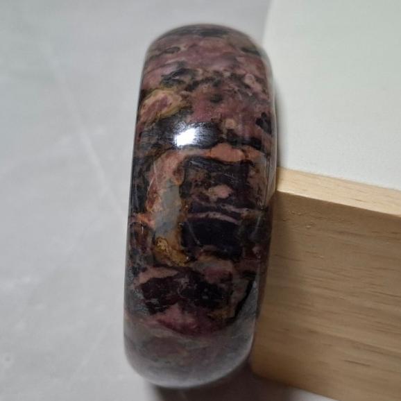 【三寶坊】薔薇手鐲 59圈口 薔薇輝手鐲 玫瑰石 寬鐲 手鐲大圈口 N450-細節圖2