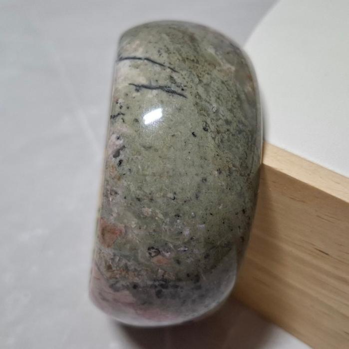 【三寶坊】薔薇手鐲 62圈口 薔薇輝手鐲 玫瑰石 寬鐲 輪胎鐲大圈口 N449-細節圖2