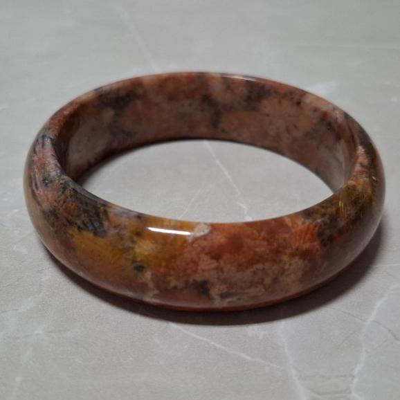 【三寶坊】天然珊瑚玉手鐲 61圈口 大花 黑紅多彩 平安鐲 手鐲大圈口 N427-細節圖6