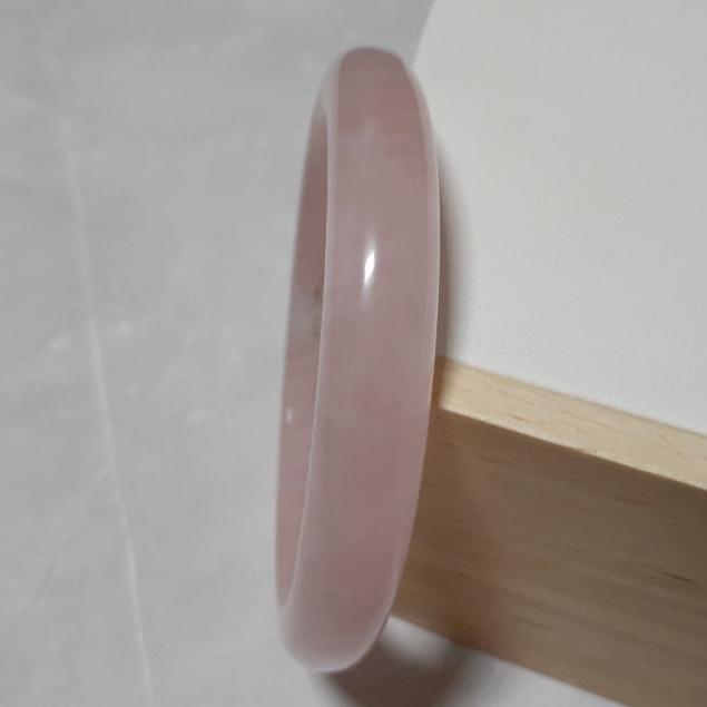 【三寶坊】天然粉晶手鐲 62圈口 馬粉手鐲 馬達加斯加粉晶 平安鐲 手鐲大圈口 N392-細節圖4