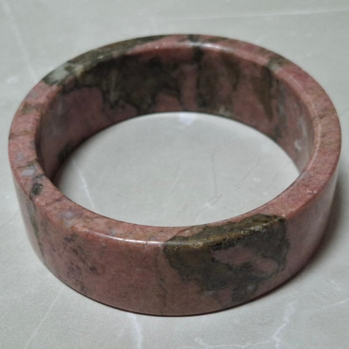 【三寶坊】薔薇手鐲 64圈口 薔薇輝手鐲 玫瑰石 寬鐲 方鐲大圈口 N446-細節圖6