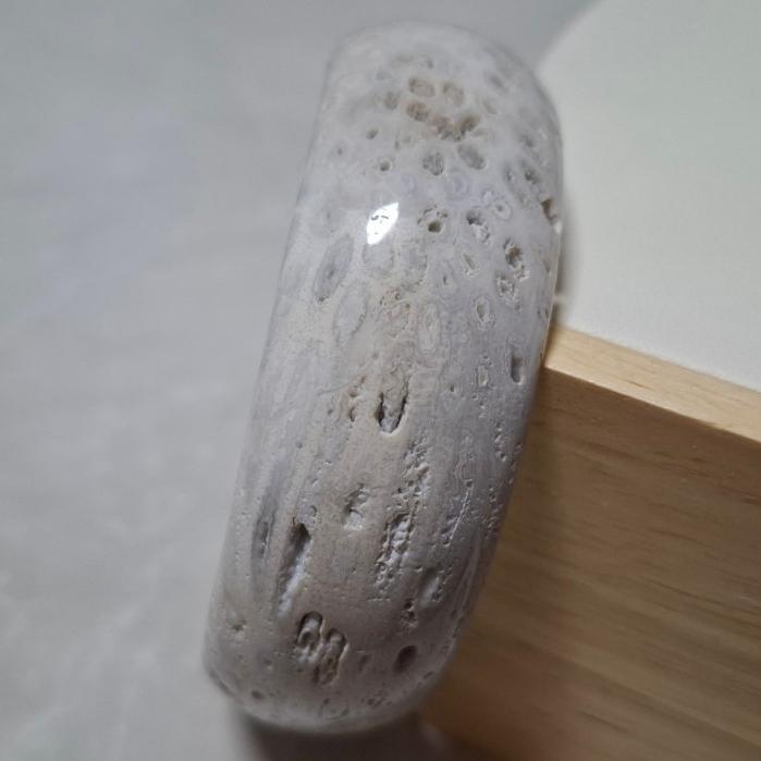 【三寶坊】天然珊瑚玉手鐲 62圈口 晶洞 寬鐲 手鐲大圈口 N432-細節圖4