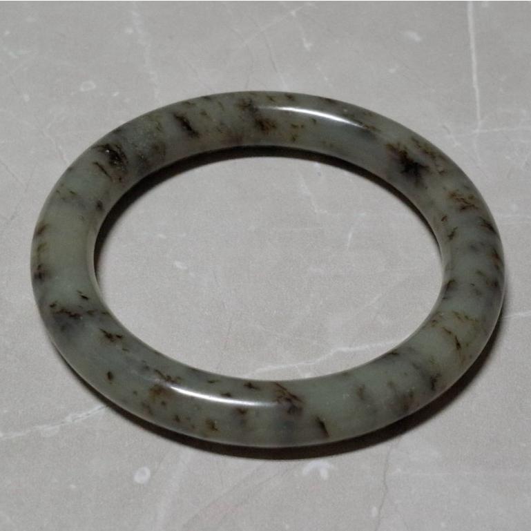 【三寶坊】天然和田玉手鐲 57圈口 草花和田玉 圓條 草花手鐲大圈口 N535-細節圖2