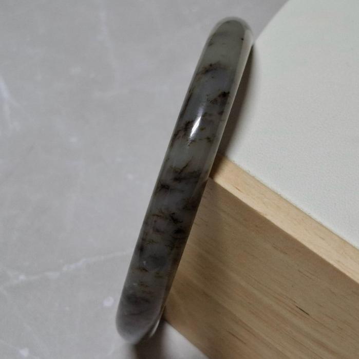 【三寶坊】天然和田玉手鐲 58圈口 草花和田玉 圓條 草花手鐲大圈口 N534-細節圖4