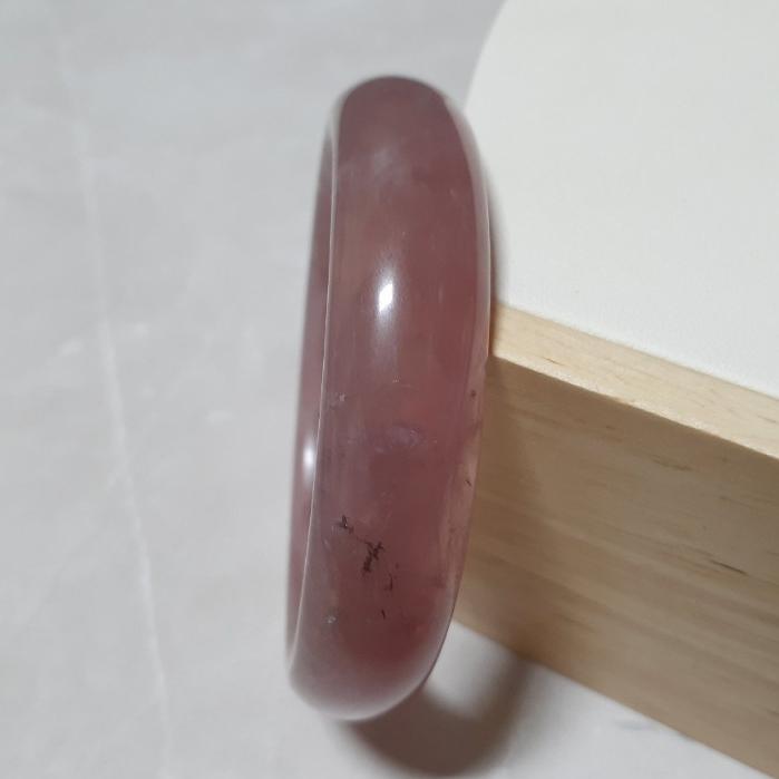 【三寶坊】天然粉晶手鐲 57圈口 馬粉手鐲 馬達加斯加粉晶 平安鐲 N390-細節圖4