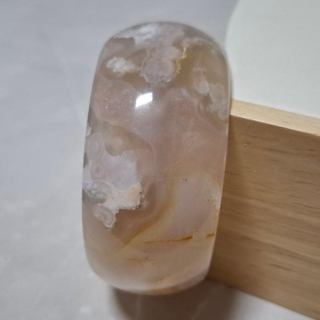 【三寶坊】天然櫻花瑪瑙手鐲 56圈口 西柚粉 寬鐲 瑪瑙輪胎鐲小圈口 N459-細節圖4