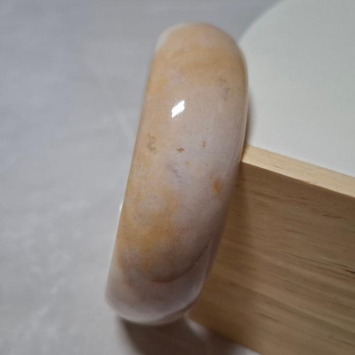 【三寶坊】天然珊瑚玉手鐲 62圈口 晶洞奶酪 寬鐲 手鐲大圈口 N431-細節圖3