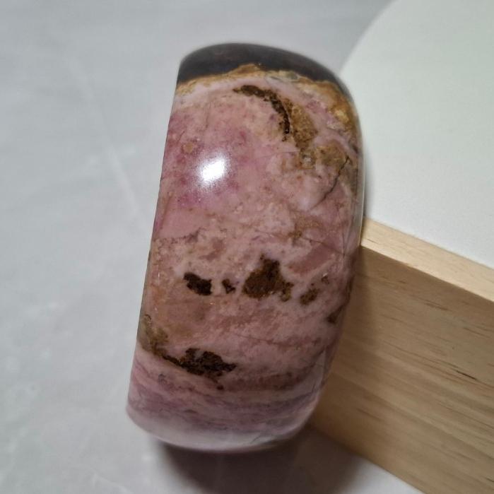 【三寶坊】薔薇手鐲 62圈口 薔薇輝手鐲 玫瑰石 寬鐲 輪胎鐲大圈口 N447-細節圖2