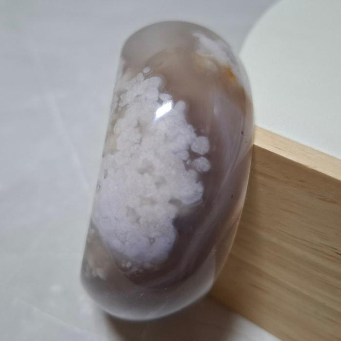 【三寶坊】天然櫻花瑪瑙手鐲 56圈口 煙紫 大花 寬鐲 瑪瑙輪胎鐲小圈口 N458-細節圖3