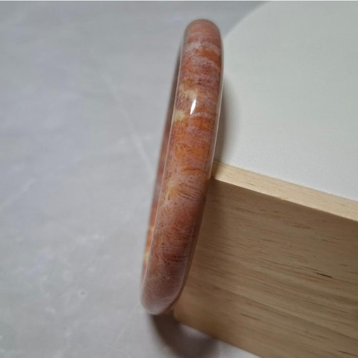 【三寶坊】天然珊瑚玉手鐲 63圈口 海棠花 羽毛藻 圓條 手鐲大圈口 N426-細節圖4