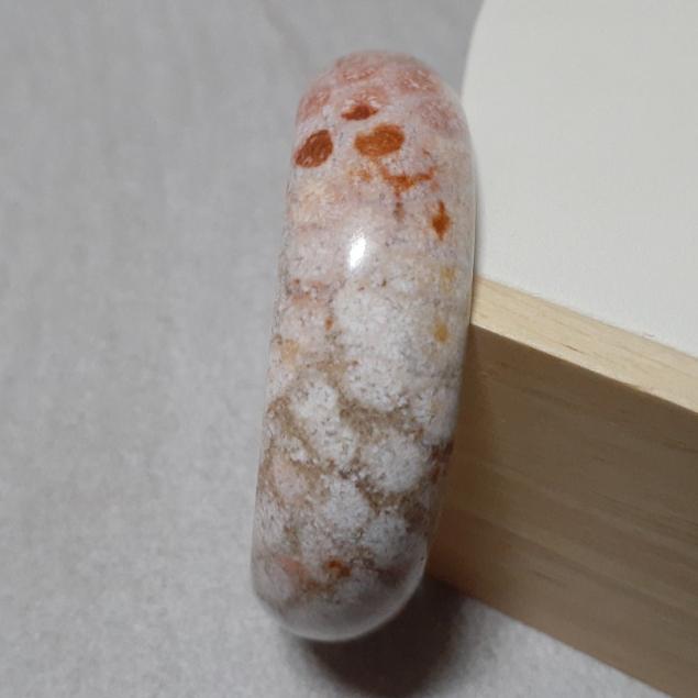 【三寶坊】天然珊瑚玉手鐲 55圈口 沙沙料 多彩 平安鐲 手鐲小圈口 N255-細節圖4