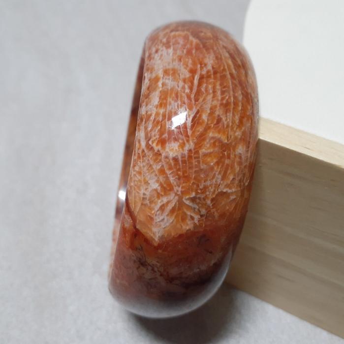 【三寶坊】天然珊瑚玉手鐲 56圈口 網花 蜘蛛網 紅色 寬鐲 手鐲小圈口 N220-細節圖3