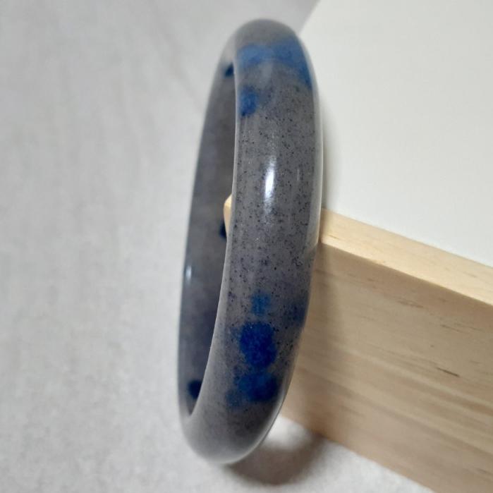 【三寶坊】天然K2手鐲 63圈口 藍草莓晶 平安鐲 藍銅礦手鐲大圈口 N354-細節圖3