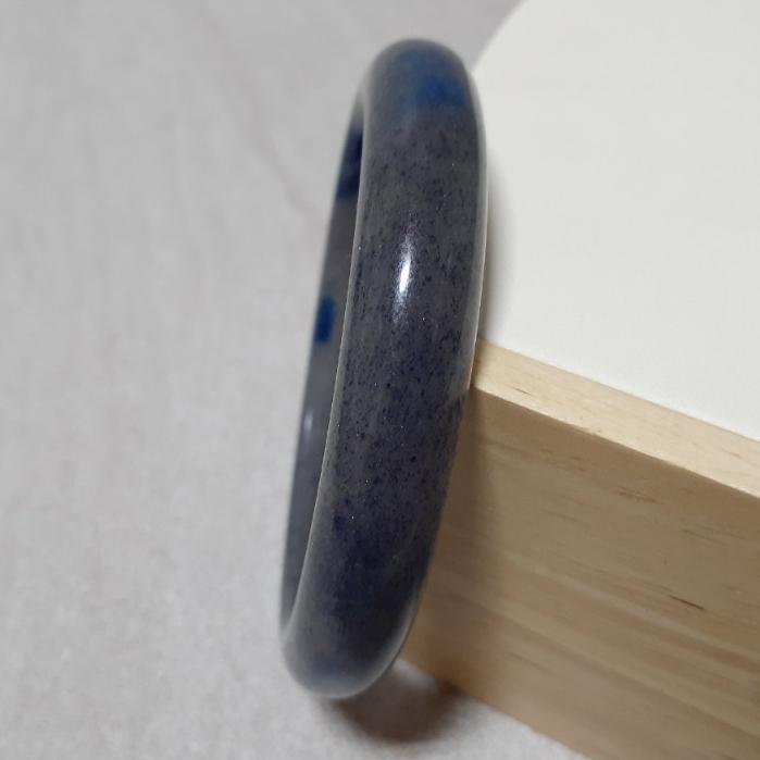 【三寶坊】天然K2手鐲 63圈口 藍草莓晶 平安鐲 藍銅礦手鐲大圈口 N354-細節圖4