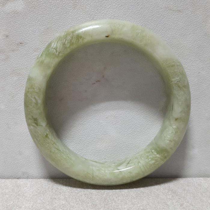 【三寶坊】天然岫玉手鐲 54圈口 青提奶蓋 平安鐲 小圈口手鐲 N235 甲翠 青堤奶蓋-細節圖5