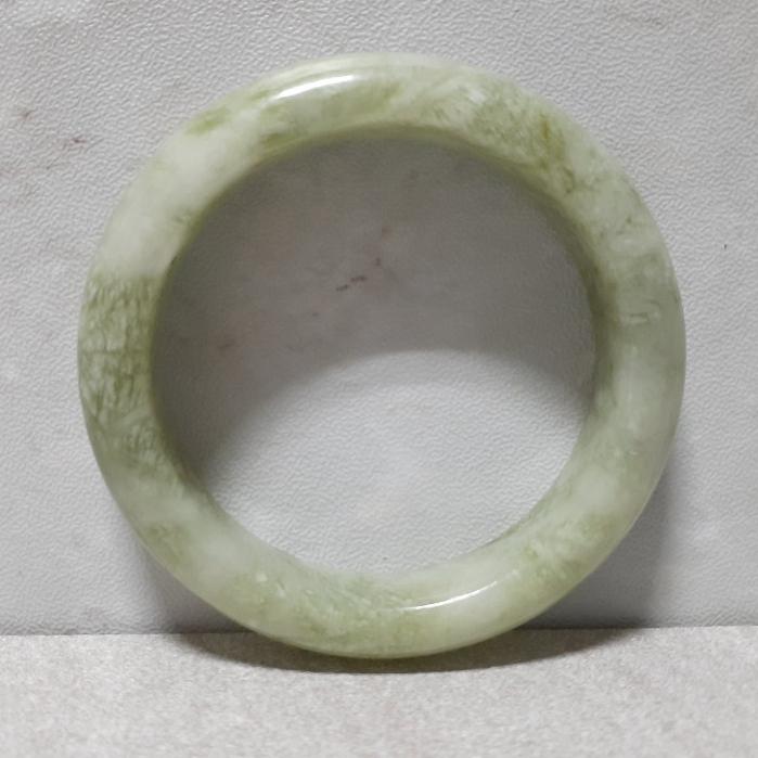 【三寶坊】天然岫玉手鐲 54圈口 青提奶蓋 平安鐲 小圈口手鐲 N235 甲翠 青堤奶蓋-細節圖6