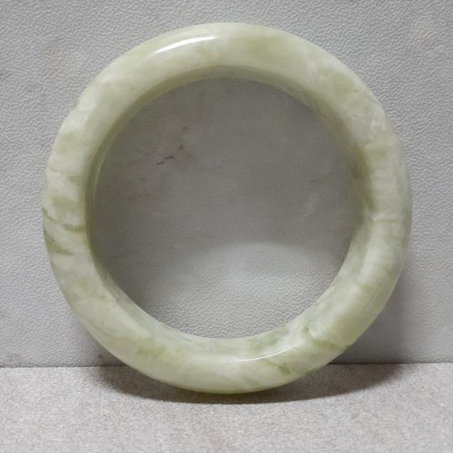 【三寶坊】天然岫玉手鐲 54圈口 青提奶蓋 平安鐲 小圈口手鐲 N233 甲翠 青堤奶蓋-細節圖6