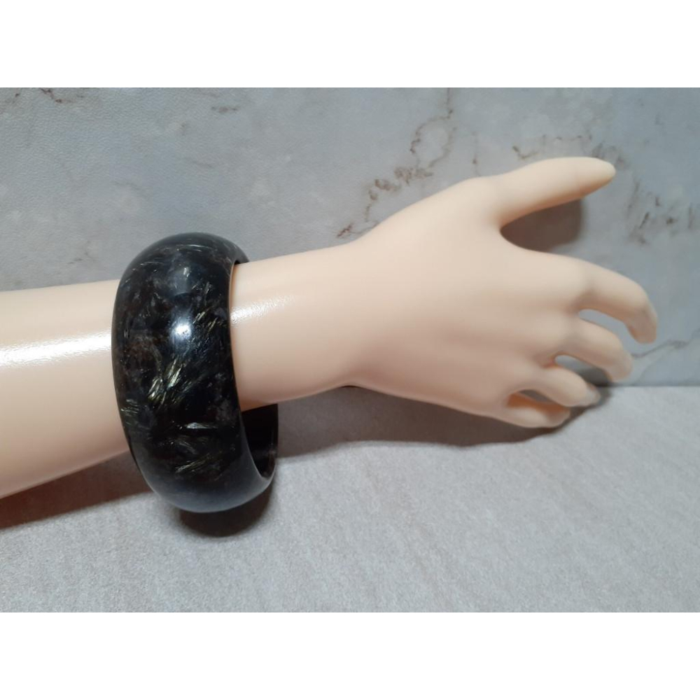 【三寶坊】黑龍晶手鐲 57圈口 煙花石榴石手鐲 藍閃石 寬鐲 手鐲大圈口 N243 女人石 煙花玉-細節圖9