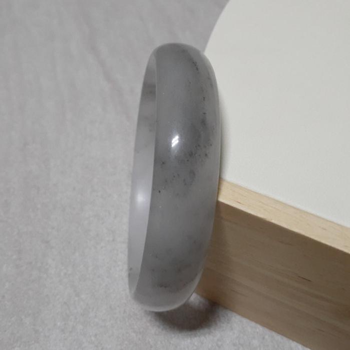 【三寶坊】天然佘太翠手鐲 62圈口 佘太煙灰 平安鐲 手鐲大圈口 N222 宮廷鐲-細節圖3