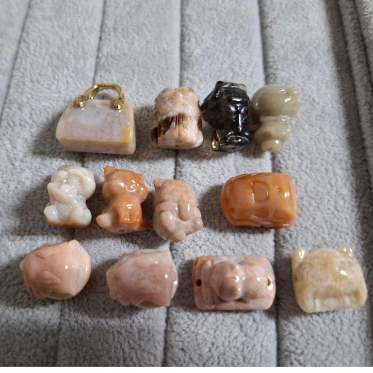 【三寶坊】珊瑚玉 阿拉善 女包 兔子 車子 狐仙 萌寵 通孔小件 雕刻件 手作DIY材料-細節圖2