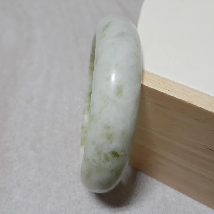 【三寶坊】天然岫玉手鐲 54圈口 青提奶蓋 平安鐲 小圈口手鐲 N234 甲翠 青堤奶蓋-細節圖4