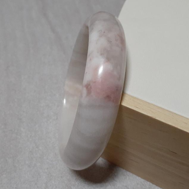 【三寶坊】天然金絲玉手鐲 63圈口 櫻花粉 平安鐲 手鐲大圈口 N210-細節圖2