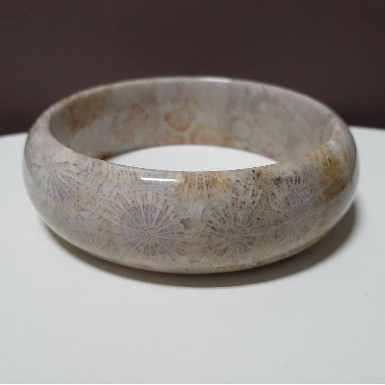 【三寶坊】天然珊瑚玉手鐲 60圈口 皮花 大花 灰藍 小寬鐲 手鐲大圈口 N131-細節圖5