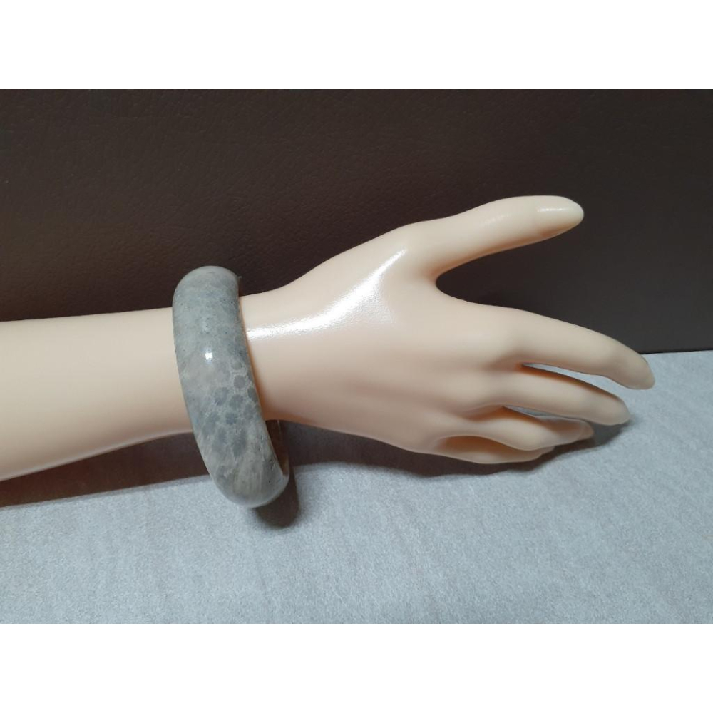 【三寶坊】天然珊瑚玉手鐲 60圈口 檸檬花 紅色水墨意境 灰藍骨骼 平安鐲 手鐲大圈口 N150-細節圖9