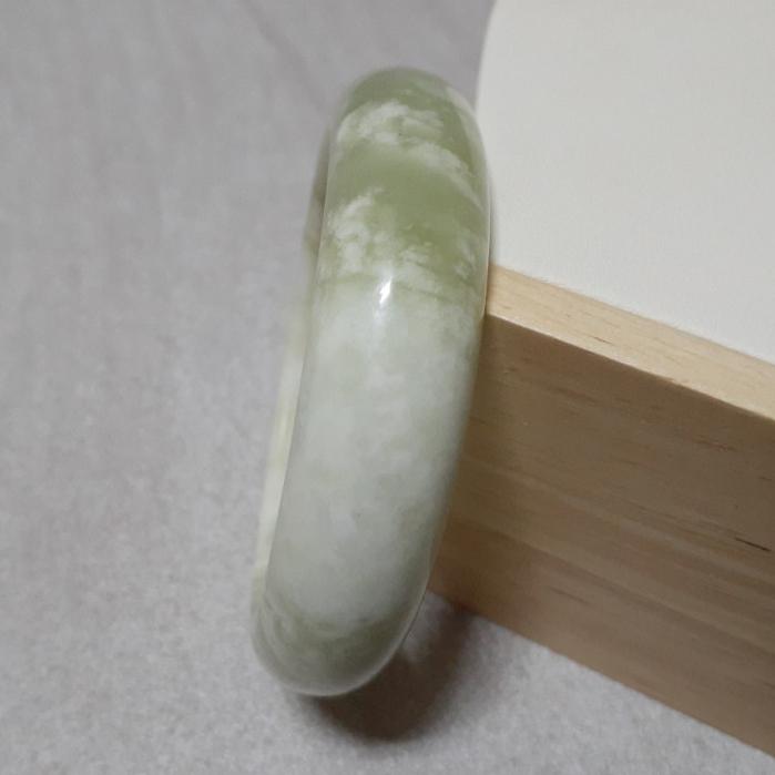 【三寶坊】天然岫玉手鐲 54圈口 青提奶蓋 平安鐲 小圈口手鐲 N231 甲翠 青堤奶蓋-細節圖2