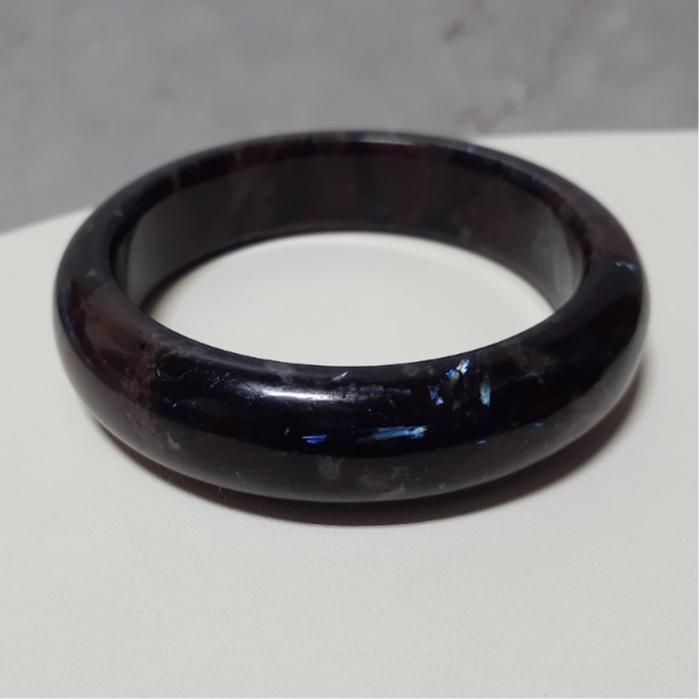 【三寶坊】煙花石榴石手鐲 56圈口 黑龍晶手鐲 藍閃石 平安鐲 手鐲大圈口 N239 女人石 煙花玉-細節圖6