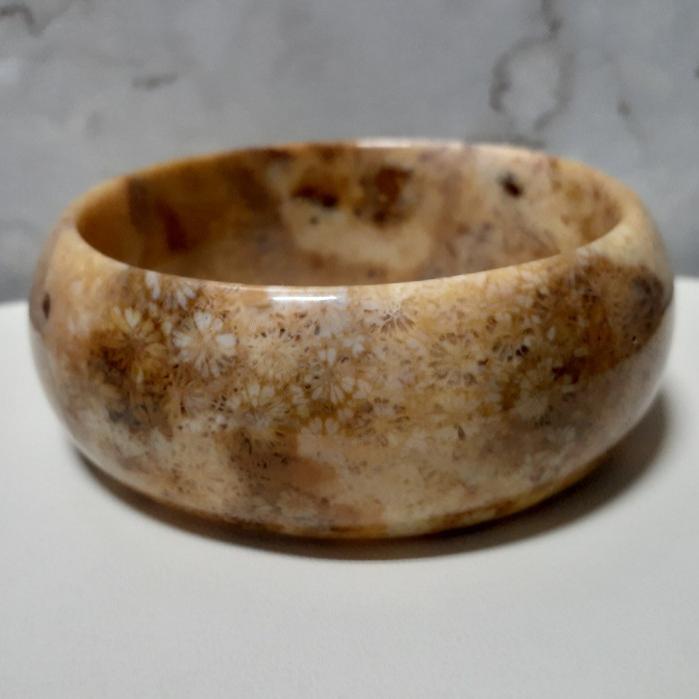 【三寶坊】天然珊瑚玉手鐲 58圈口 雛菊 黃咖 寬鐲 手鐲大圈口 N253 輪胎鐲-細節圖5