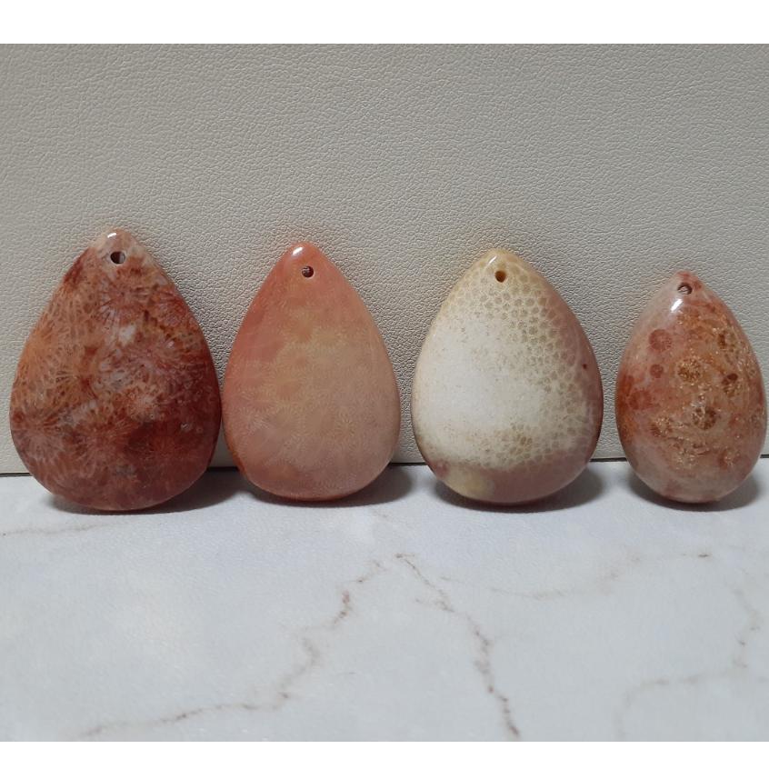 【三寶坊】天然珊瑚玉 吊墜 水滴型 引人注目系 人魚的眼淚 無事牌 菊花石 珊瑚玉吊墜 W20-W23-細節圖2