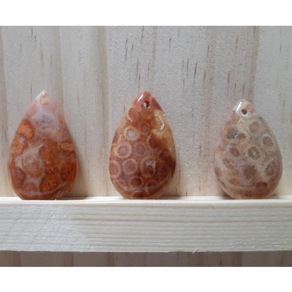 【三寶坊】天然珊瑚玉 吊墜 福利區1 水滴型 無事牌 菊花石 珊瑚玉吊墜 O32-O45-細節圖3