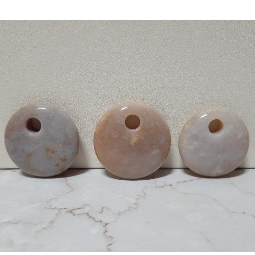 【三寶坊】天然珊瑚玉 平安扣 透透系 公主扣 菊花石 珊瑚玉吊墜 P20-P22-細節圖2