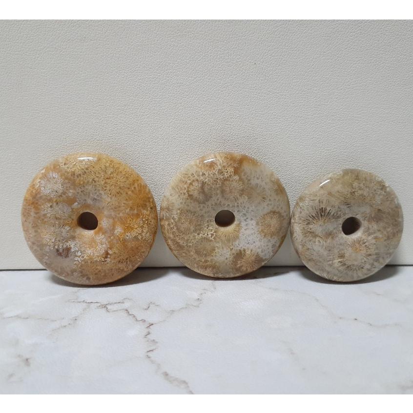 【三寶坊】天然珊瑚玉 平安扣 大花系 菊花石 珊瑚玉吊墜 P6-P8-細節圖2