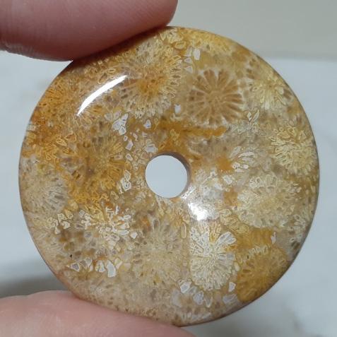 【三寶坊】天然珊瑚玉 平安扣 大花系 菊花石 珊瑚玉吊墜 P6-P8-細節圖5