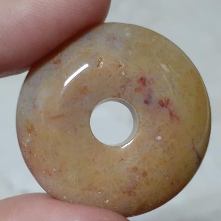 【三寶坊】天然珊瑚玉 平安扣 意境系 菊花石 珊瑚玉吊墜 P9-P11-細節圖7