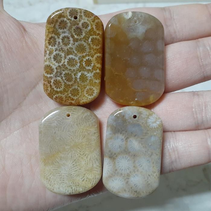 【三寶坊】天然珊瑚玉 無事牌 錢幣型 菊花石 珊瑚玉吊墜 O1-O4-細節圖4