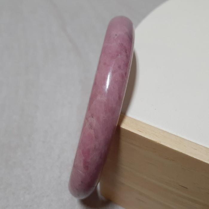【三寶坊】天然薔薇手鐲 63圈口 薔薇輝手鐲 玫瑰石 圓條 手鐲大圈口 N387-細節圖4
