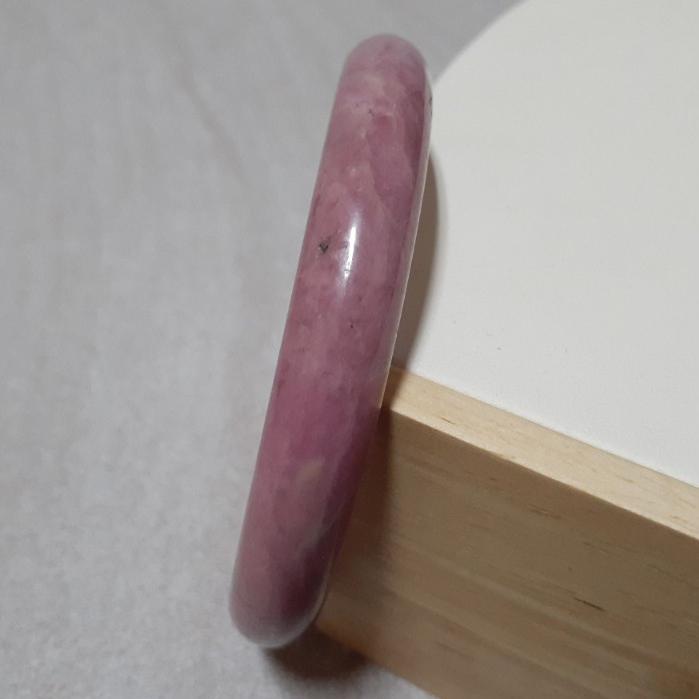 【三寶坊】天然薔薇手鐲 63圈口 薔薇輝手鐲 玫瑰石 圓條 手鐲大圈口 N387-細節圖5