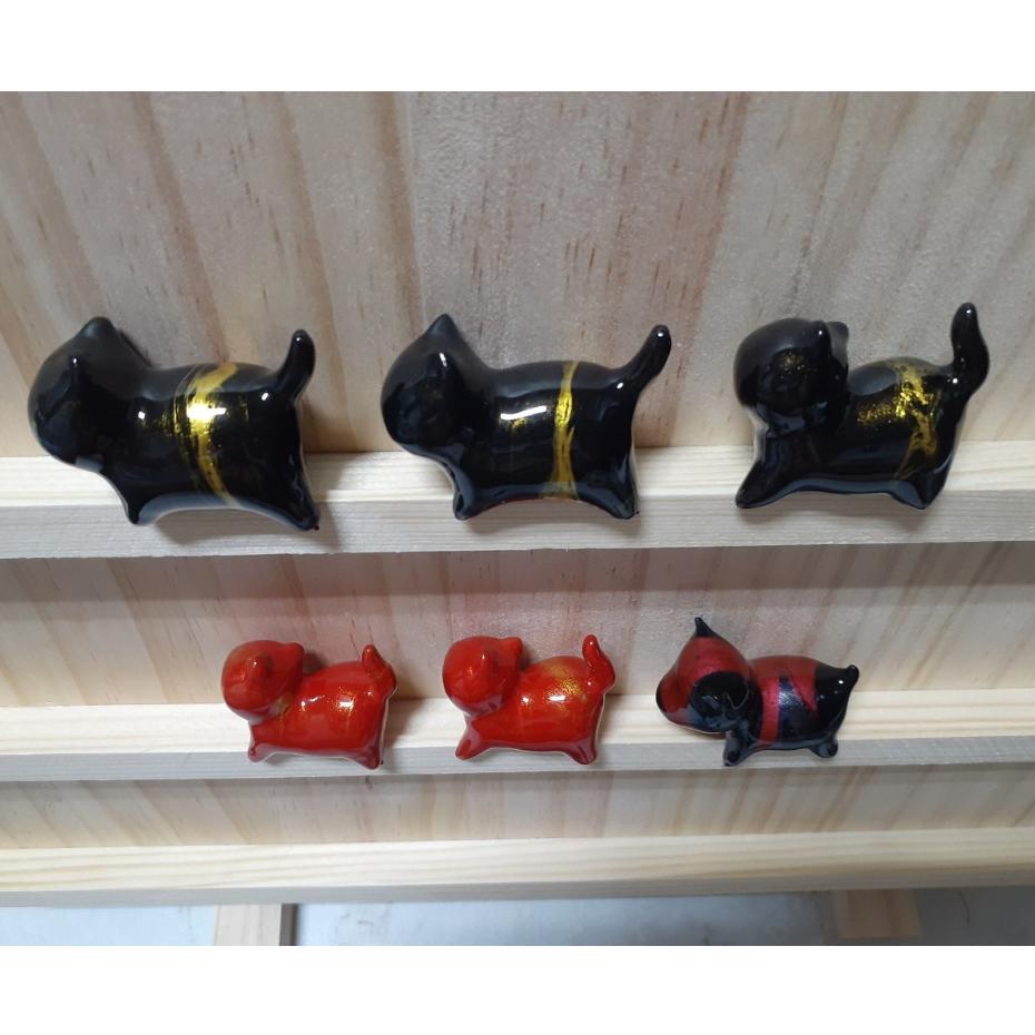 【三寶坊】大漆貓 黑紅系 大漆犬 無臉貓擺件 貓咪擺件 貓咪木頭雕刻 大漆工藝 貓咪公仔 招財貓 療癒系 C25-C30-細節圖5