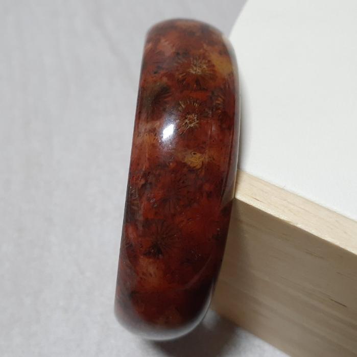 【三寶坊】天然珊瑚玉手鐲 61圈口 大花 暗紅 平安鐲 手鐲大圈口 N252-細節圖4