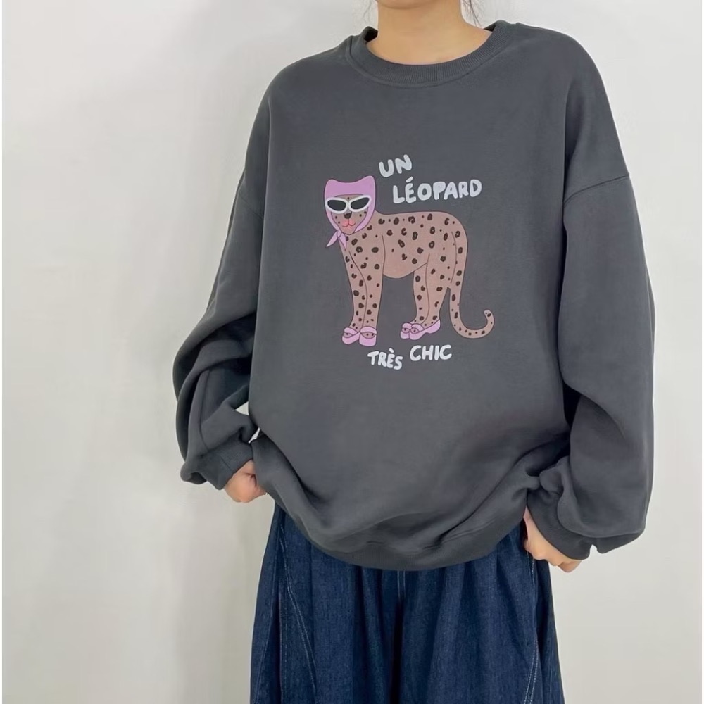 ✝️（現貨）🐆粉紅圍巾豹紋花豹大學T-規格圖2