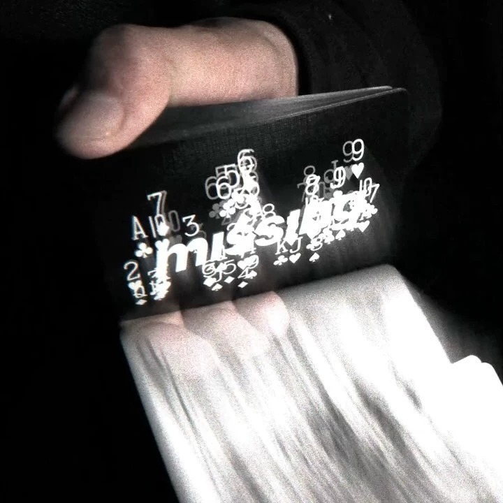 【千葉撲克】現貨 Missing home 翻頁動畫 布紋版 撲克牌 花切潮牌 花切 撲克牌 收藏牌 練習牌 魔術道具-細節圖4