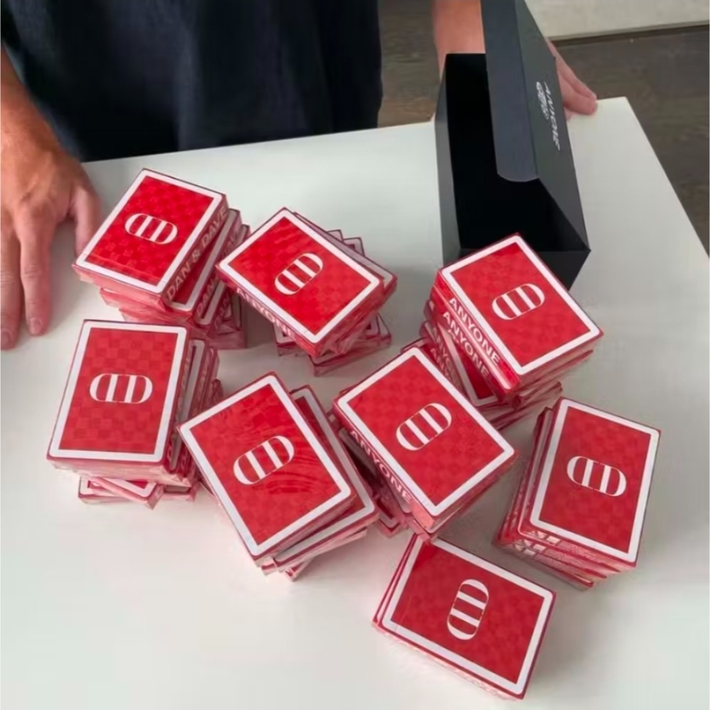 【千葉撲克】現貨 Anyone DD 聯名棋盤撲克牌 紅色 A1撲克牌 花切 撲克牌 收藏牌 練習牌 魔術道具 花式-細節圖2