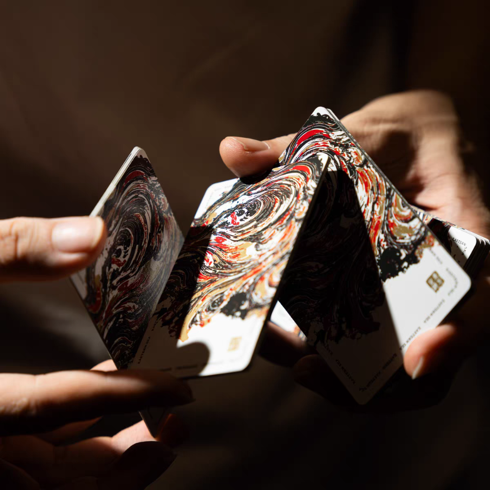 【千葉撲克】現貨 東方之海 三色燙金 金屬油墨工藝 收藏牌 魔術 花切專用牌 單車牌 禮物 紙牌 uspcc 渡邊燙金-細節圖9