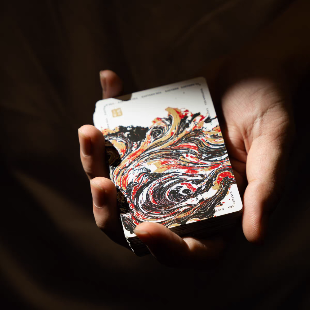 【千葉撲克】現貨 東方之海 三色燙金 金屬油墨工藝 收藏牌 魔術 花切專用牌 單車牌 禮物 紙牌 uspcc 渡邊燙金-細節圖10