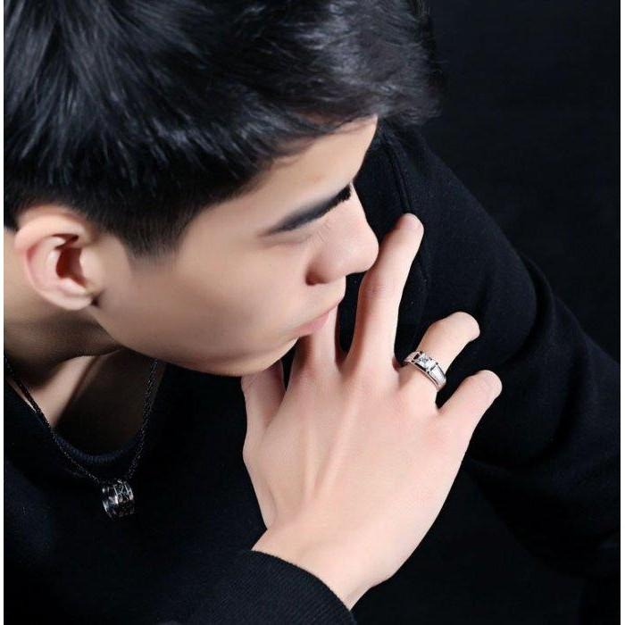 日韓生活館 男士戒指 奢華霸氣男戒 寬版大戒指 水晶鋯石戒指 商務男戒 個性型男配件 鍍白金戒指 男生飾品 活圍可調戒指-細節圖3